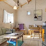 2 Bedroom Pet Friendly In Holiday home